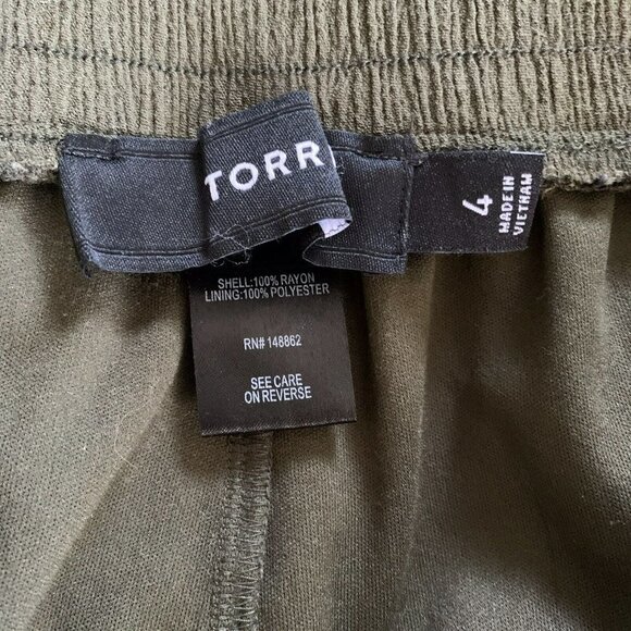 torrid 4 cropped pants wide leg olive green pull-on elastic waist plus size 4X - Picture 5 of 5